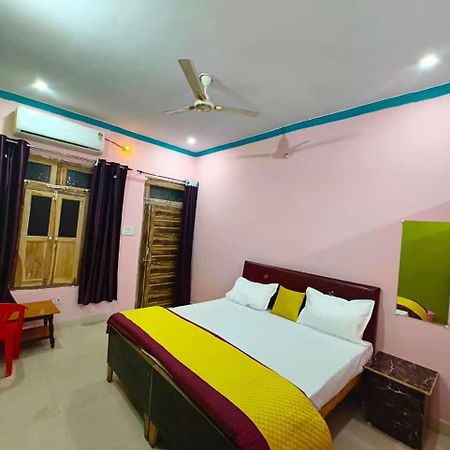 S S Homestay And Paying Guest House Faizabad ภายนอก รูปภาพ