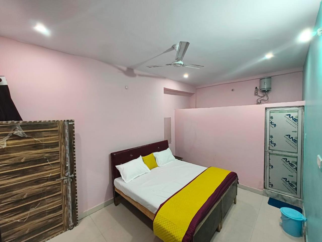S S Homestay And Paying Guest House Faizabad ภายนอก รูปภาพ