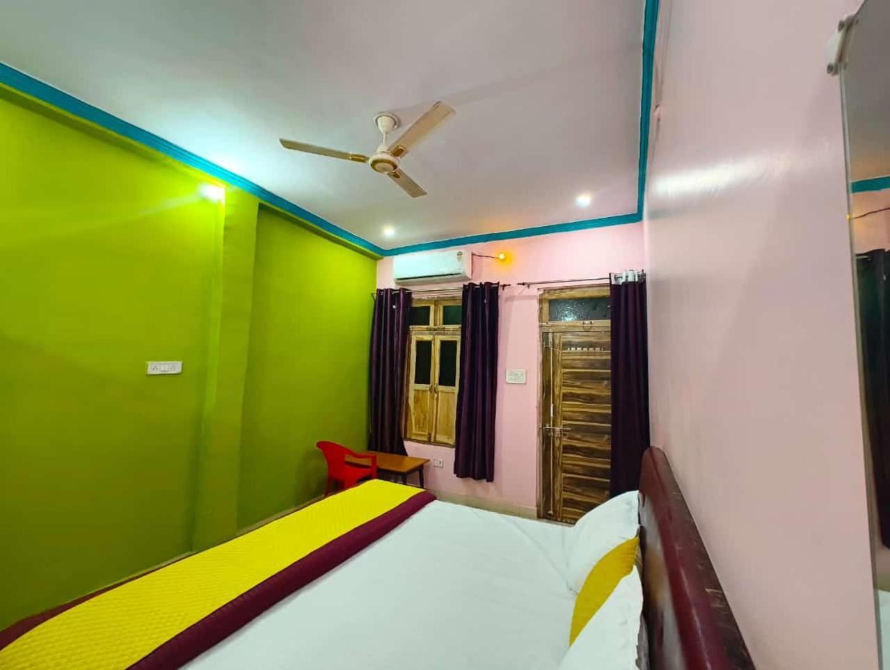S S Homestay And Paying Guest House Faizabad ภายนอก รูปภาพ